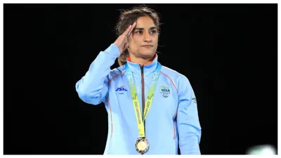 paris olympics 2024  vinesh phogat stuns 5 times world champion yui susaki  advances to quarter finals