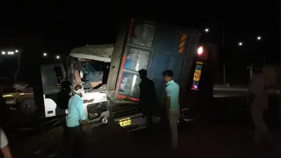 truck overturns on bus in shahjahanpur  11 pilgrims killed  10 injured