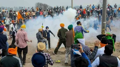 farmers protest updates  policeman injured  tear gas fired  farmers union observes  black day 