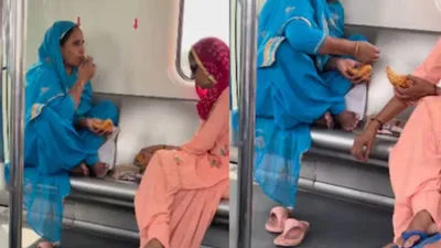watch  two women eat samosas on delhi metro  dispose waste under the seat