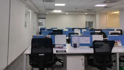 bengaluru man complains about empty co working space at 6 30 pm  internet reacts
