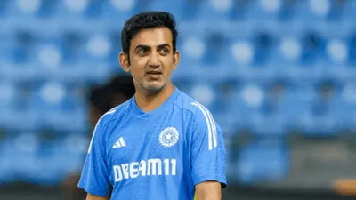  his aggression has generally come out in protection of his players   dinesh karthik on gautam gambhir s approach