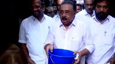 lok sabha 2024  congress takes to streets to gather funds in kerala