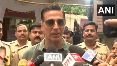 ‘want my india strong’  akshay kumar casts first vote after receiving indian citizenship