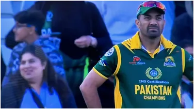 pakistan chief selector wahab riaz drops easy catch  trolled on internet by fans