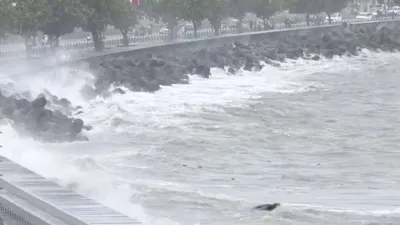 maharashtra on alert  high tide waves lash marine drive  mumbai braces for impact