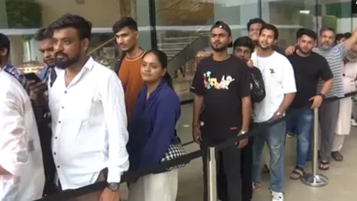 iphone 16 craze in india  mumbai man stands for 21 hours in queue to buy new phone