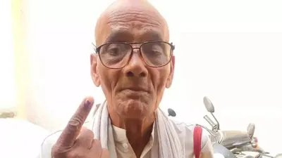 kanpur man goes to vote before attending last rites of brother
