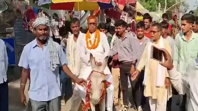 watch  bihar candidate campaigns on donkey for lok sabha polls with an unusual reason