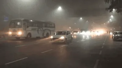 dense fog grips delhi  23 trains running late