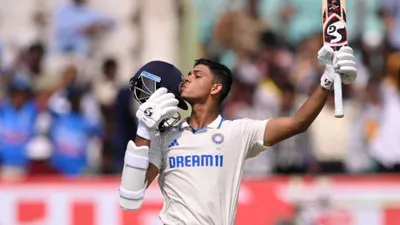 ind vs eng  yashasvi jaiswal scores century as india extends lead to 322 runs