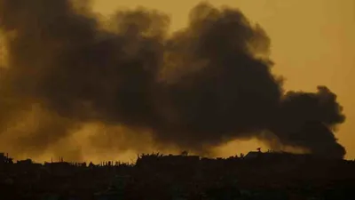 israel intensifies strikes on gaza s rafah  large family killed in home