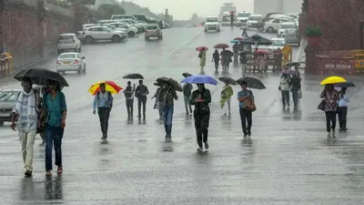 mumbai experiences record breaking rainfall  70 mm in 12 hours  traffic chaos ensues