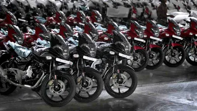 bajaj to unveil world s first cng motorcycle on july 5
