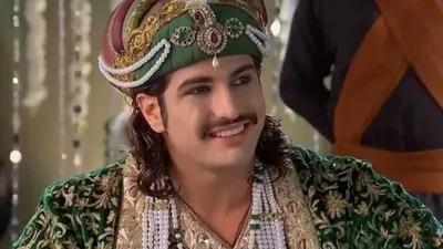 unbelievable  akbar ‘rajat tokas’ surprises fans with after 10 year look
