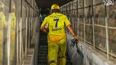 watch  angry ms dhoni leaves without shaking hands with players