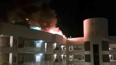  unauthorised  helicopter crashes into roof of australia hotel  pilot killed   watch video