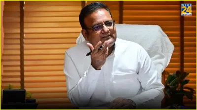 big jolt to kejriwal  delhi minister raaj kumar anand resigns from aap