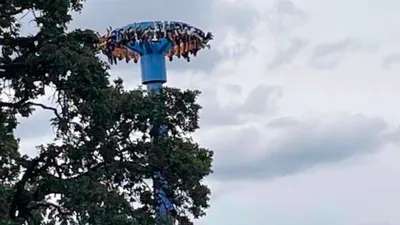 chaos at oregon amusement park  30 stranded upside down on ride for half an hour before rescue