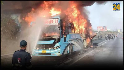 mumbai pune expressway incident  bus fire averted  passengers escaped