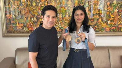  shooting sensation  manu bhaker meets batting maestro sachin tendulkar