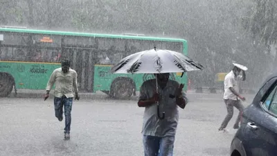 rainwater deluge in delhi  traffic stalled  metro shutdown adds to woes